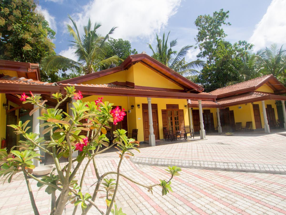 Resort Like No Other Uggalboda 外观 照片