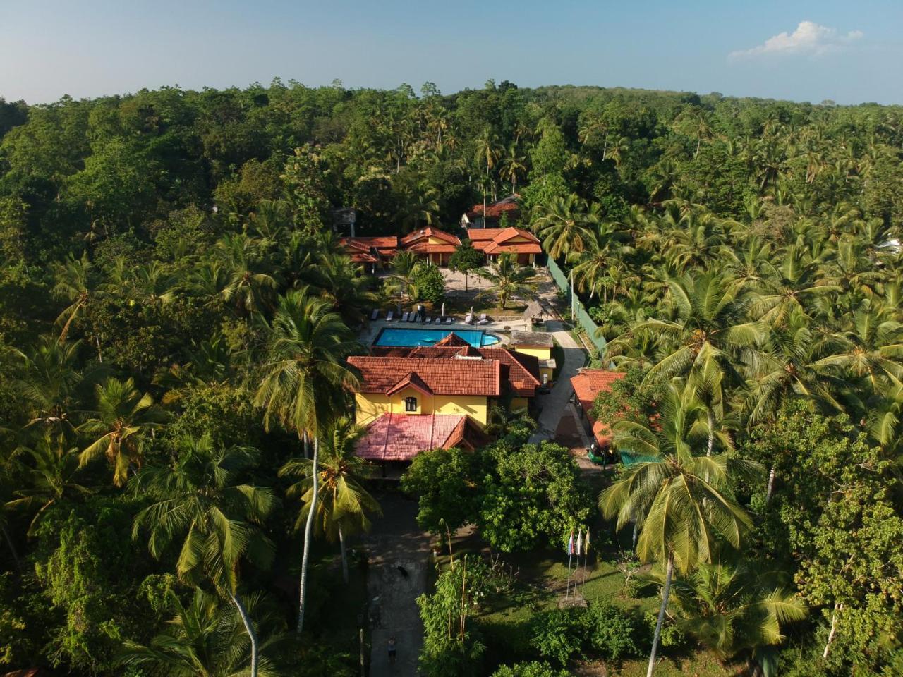 Resort Like No Other Uggalboda 外观 照片